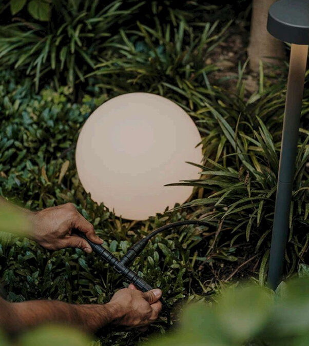 Light Up Your Summer: Effortless Outdoor Elegance with LEDSC4